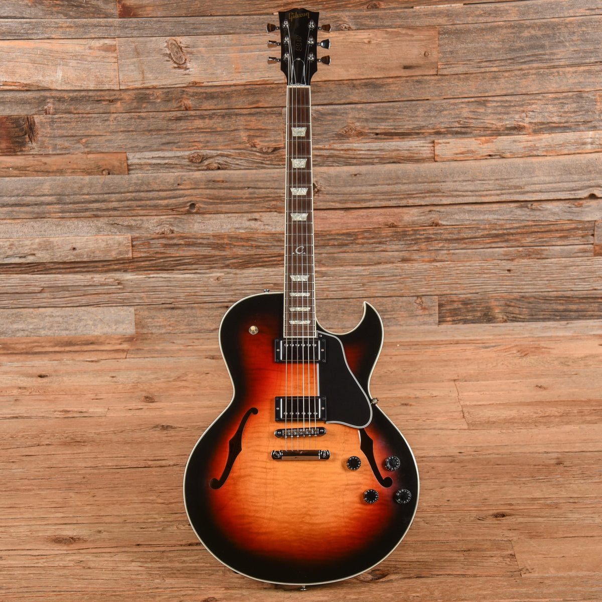 Gibson ES-137 Classic Sunburst 2005 - View 4 | MusicMarket