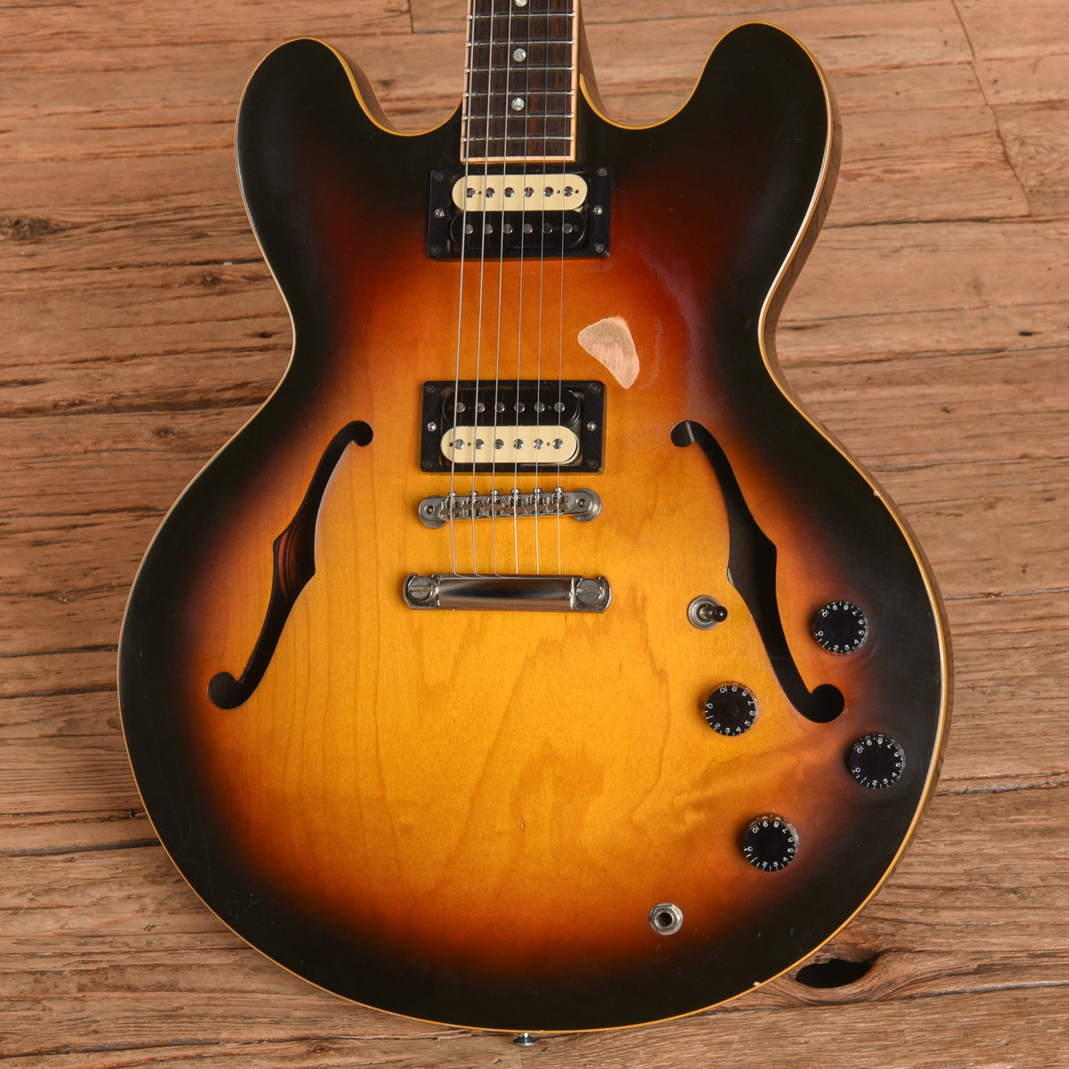 Gibson ES-333 Sunburst 2004 - View 2 | MusicMarket