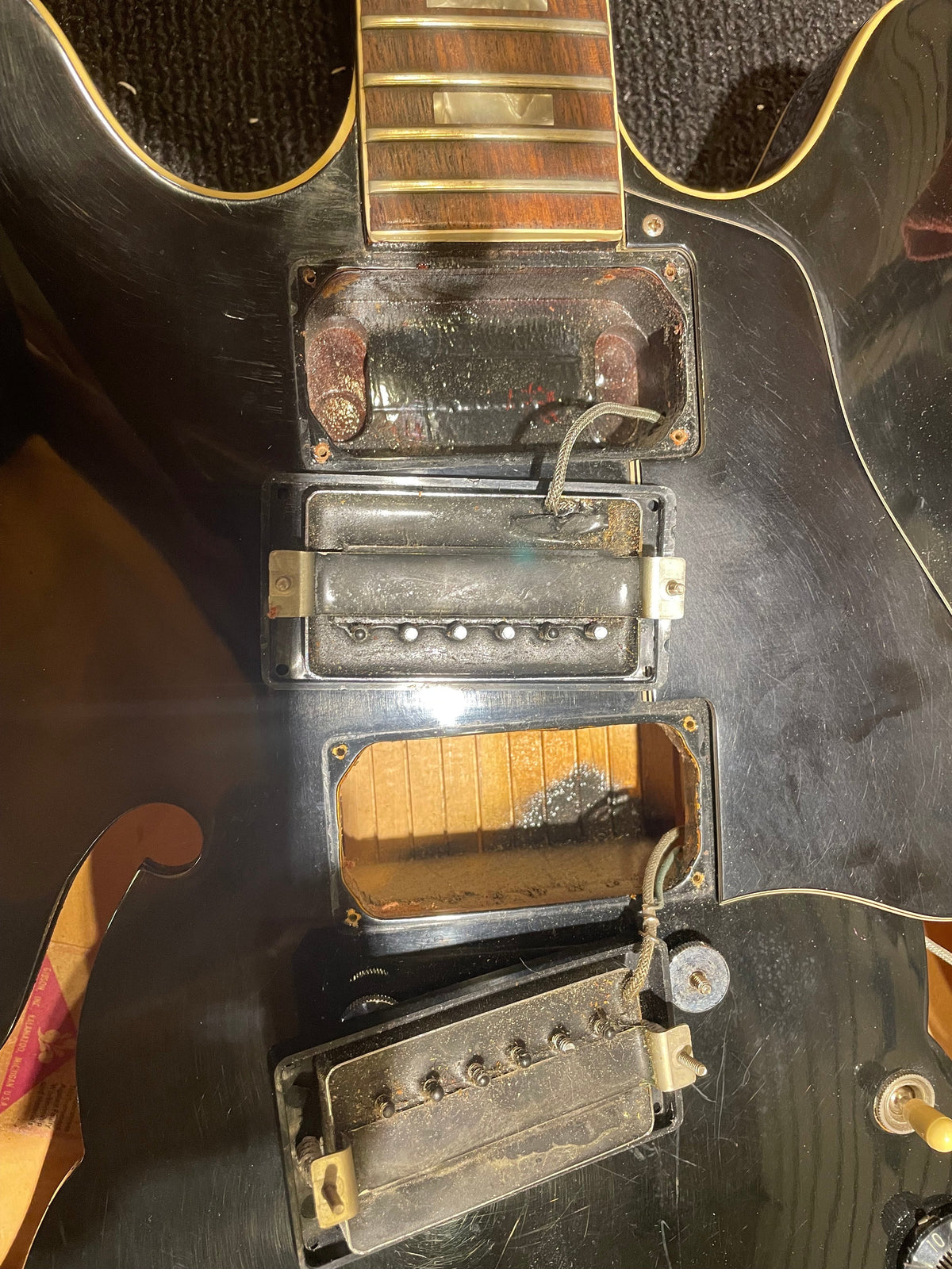 Gibson ES-335 Black 1975 - View 11 | MusicMarket