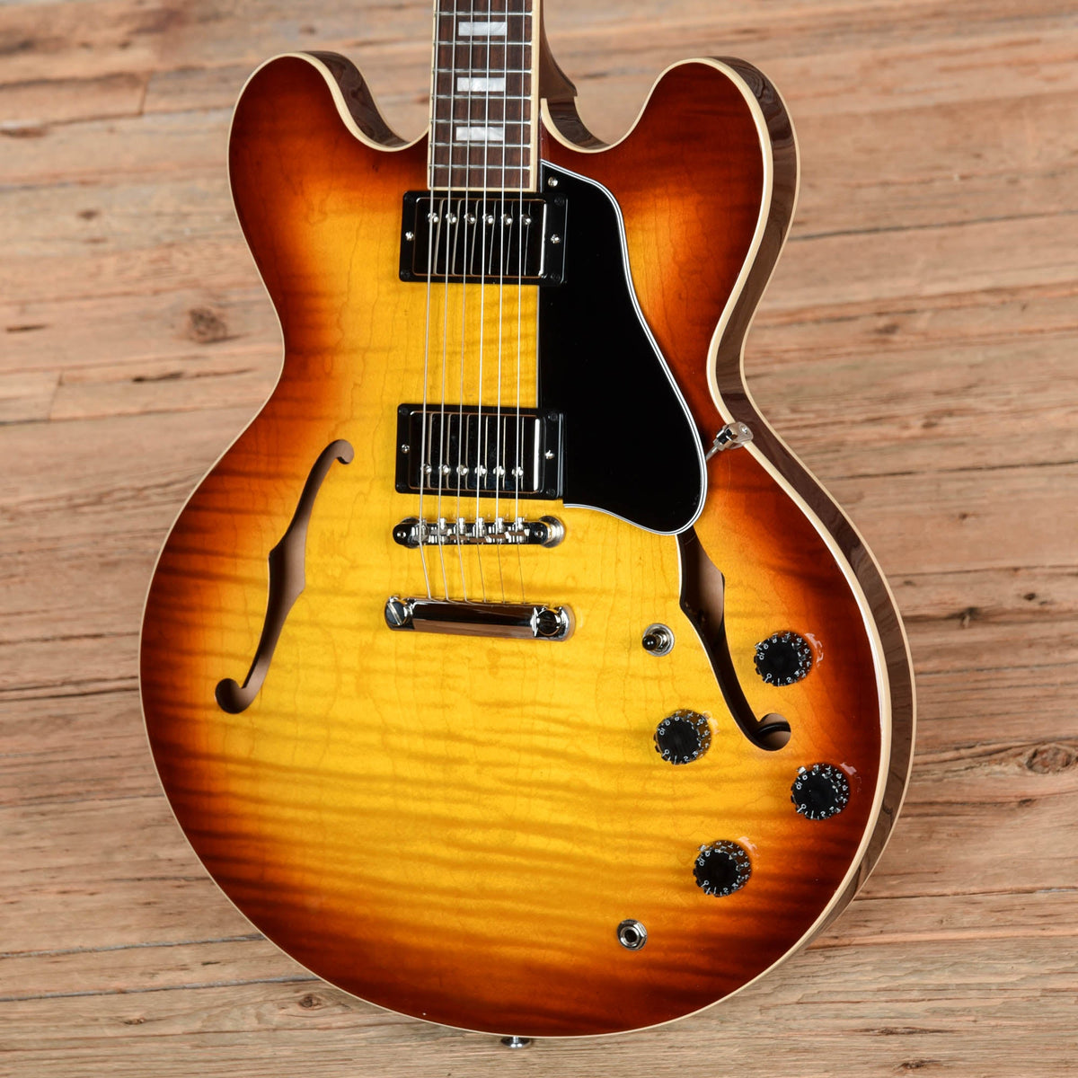 Gibson ES-335 Block Figured Tea Burst 2021 - View 2 | MusicMarket