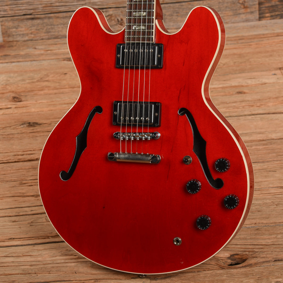Gibson ES-335 Cherry Refin 1969 - View 2 | MusicMarket