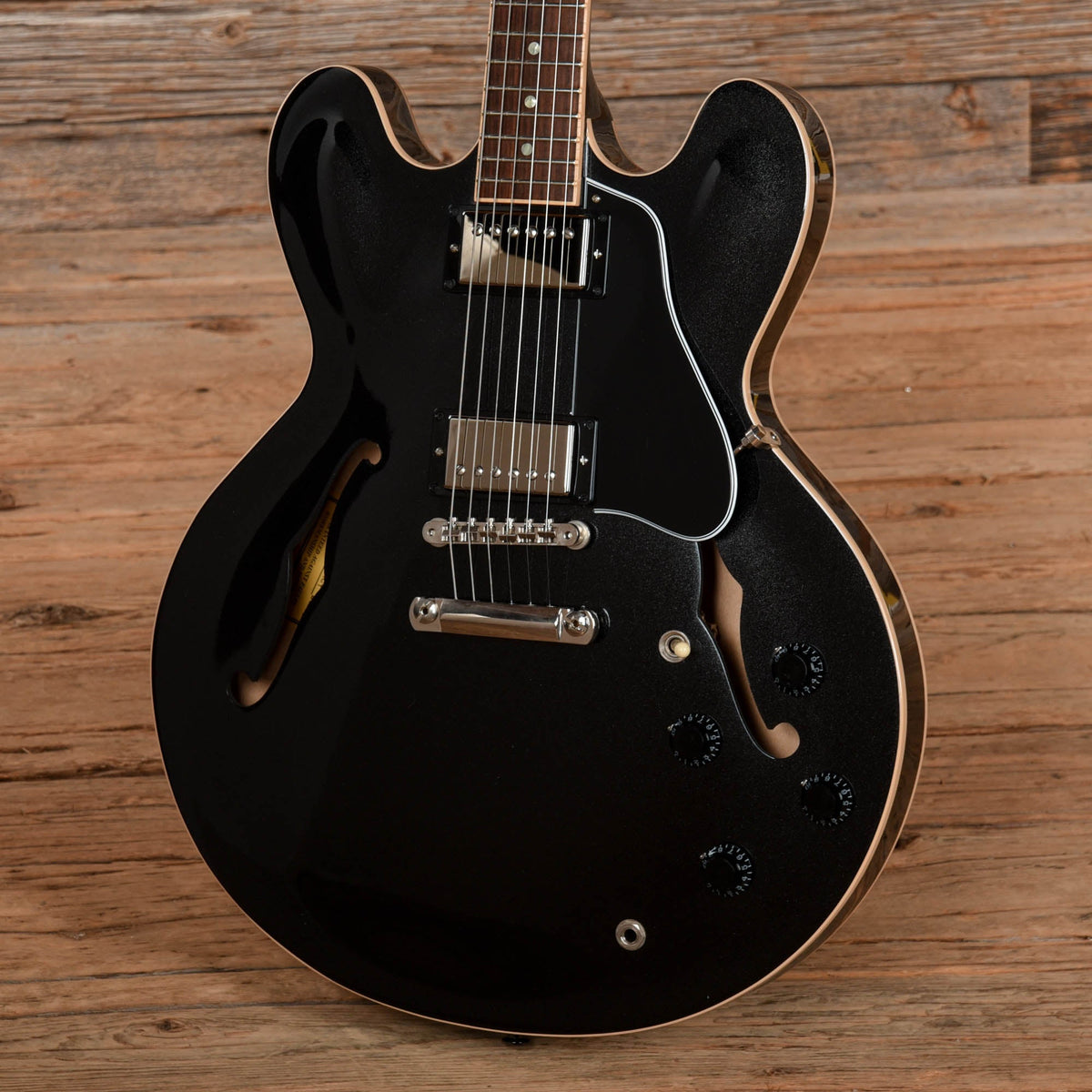 Gibson ES-335 Dot Charcoal Metallic 2018 - View 2 | MusicMarket