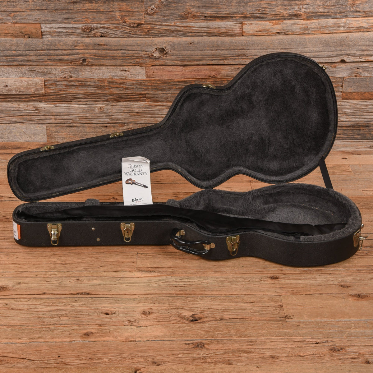 Gibson ES-335 Dot Sunburst 2006 - View 9 | MusicMarket