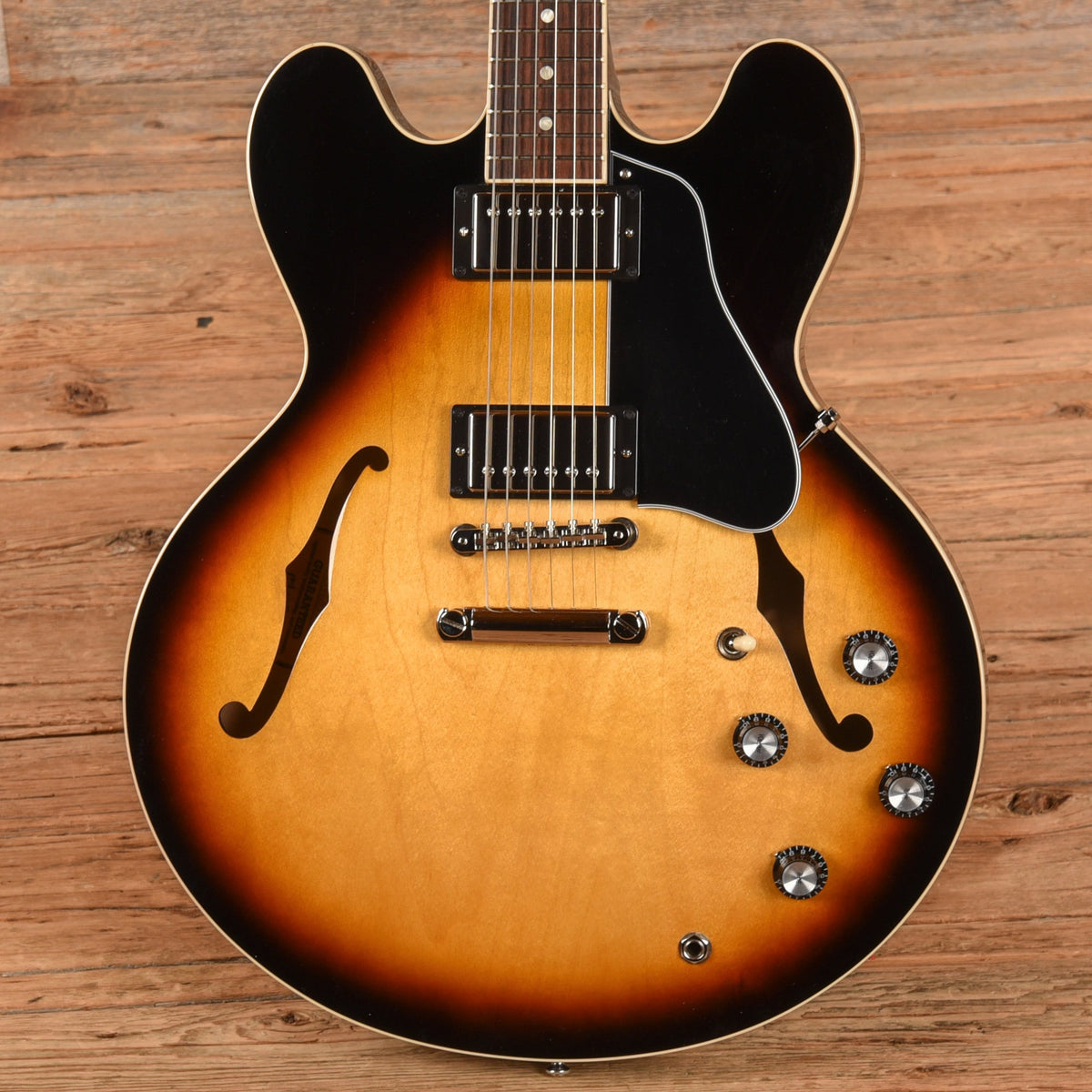 Gibson ES-335 Dot Sunburst 2020 - View 2 | MusicMarket