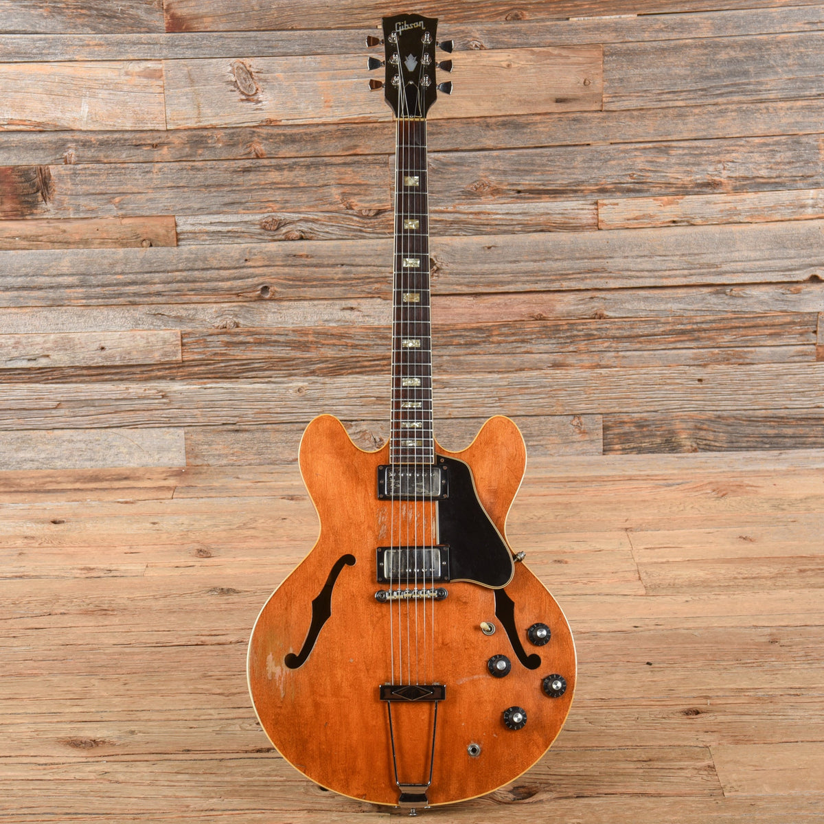 Gibson ES-335TDW Walnut 1973 - View 4 | MusicMarket