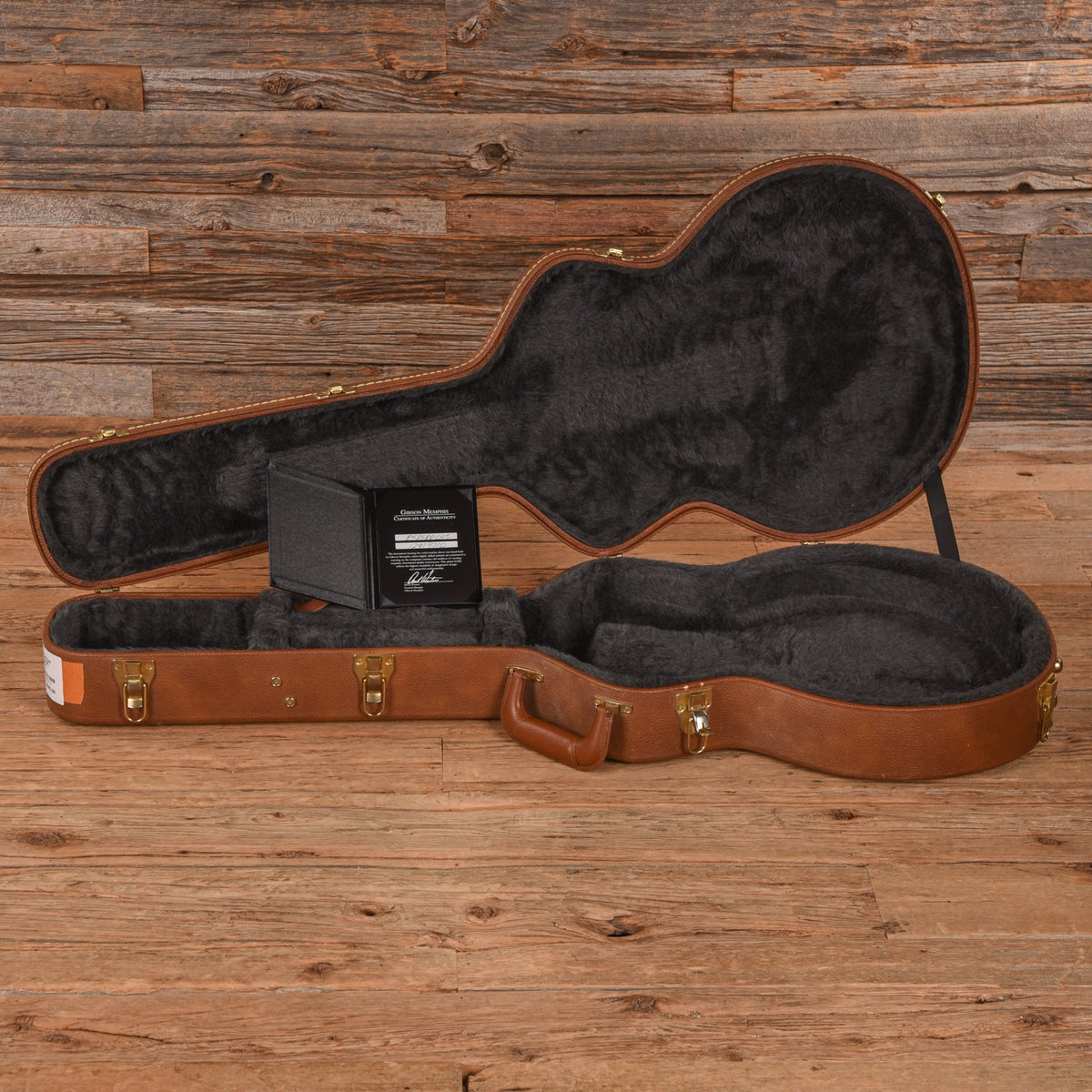 Gibson Memphis ES-335 Dot Satin Red 2013 - View 9 | MusicMarket