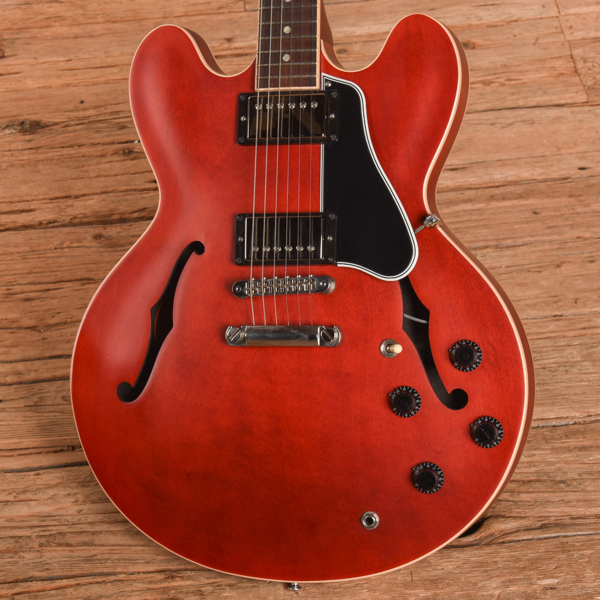Gibson Memphis ES-335 Dot Satin Red 2013 - View 2 | MusicMarket
