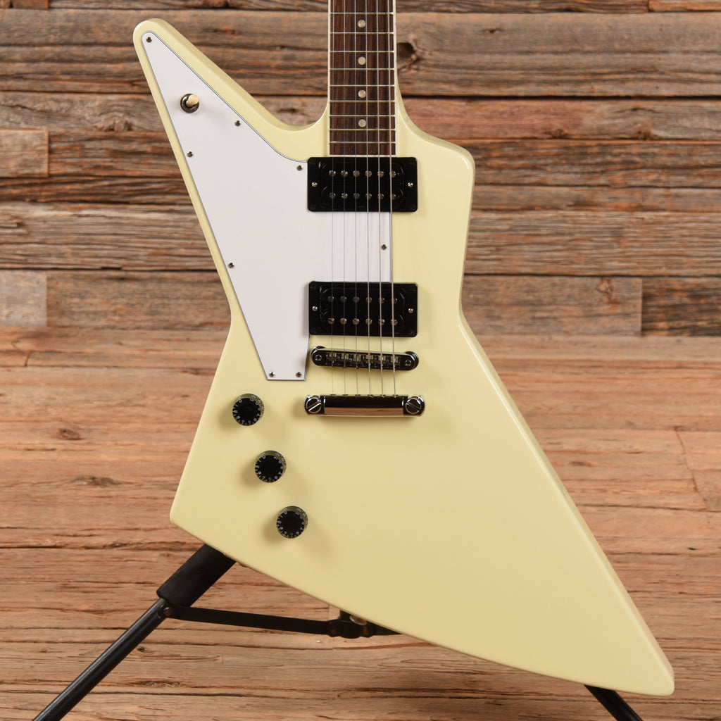 Gibson 70s Explorer White 2021 LEFTY - MusicMarket
