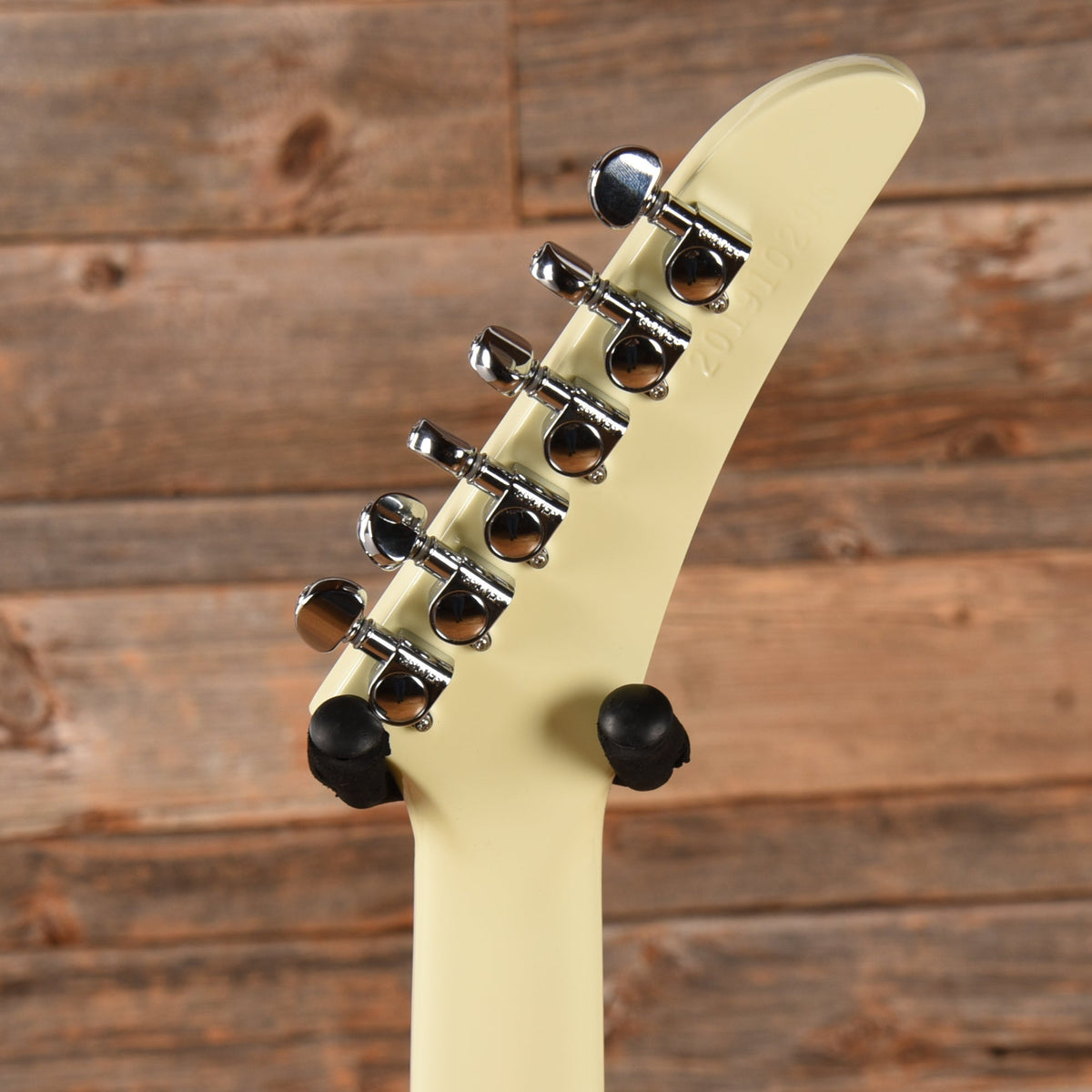 Gibson 70s Explorer White 2021 LEFTY - View 7 | MusicMarket