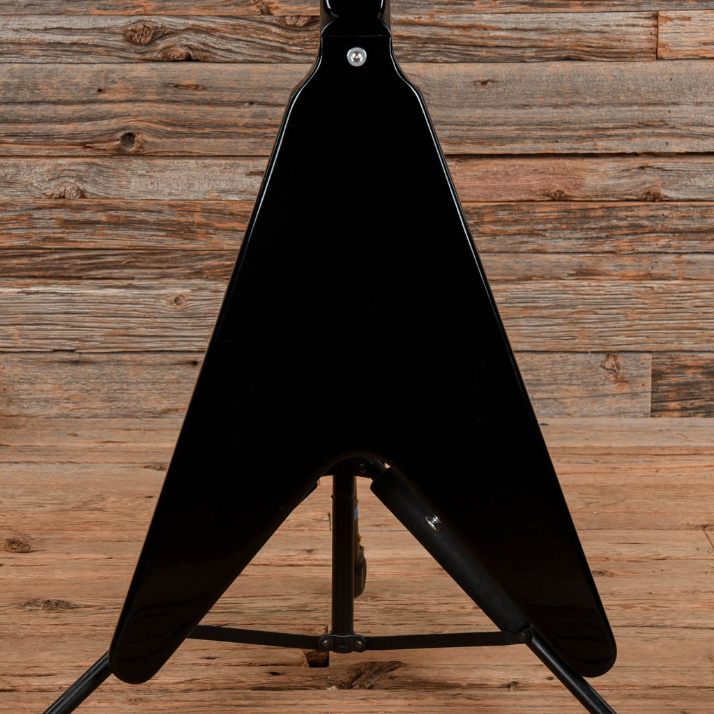 Gibson 70s Flying V Ebony 2024 - View 3 | MusicMarket