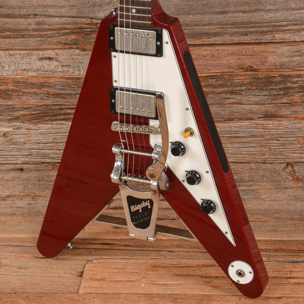 Gibson Custom 1964 Lonnie Mack Flying V Cherry 1995 - View 2 | MusicMarket