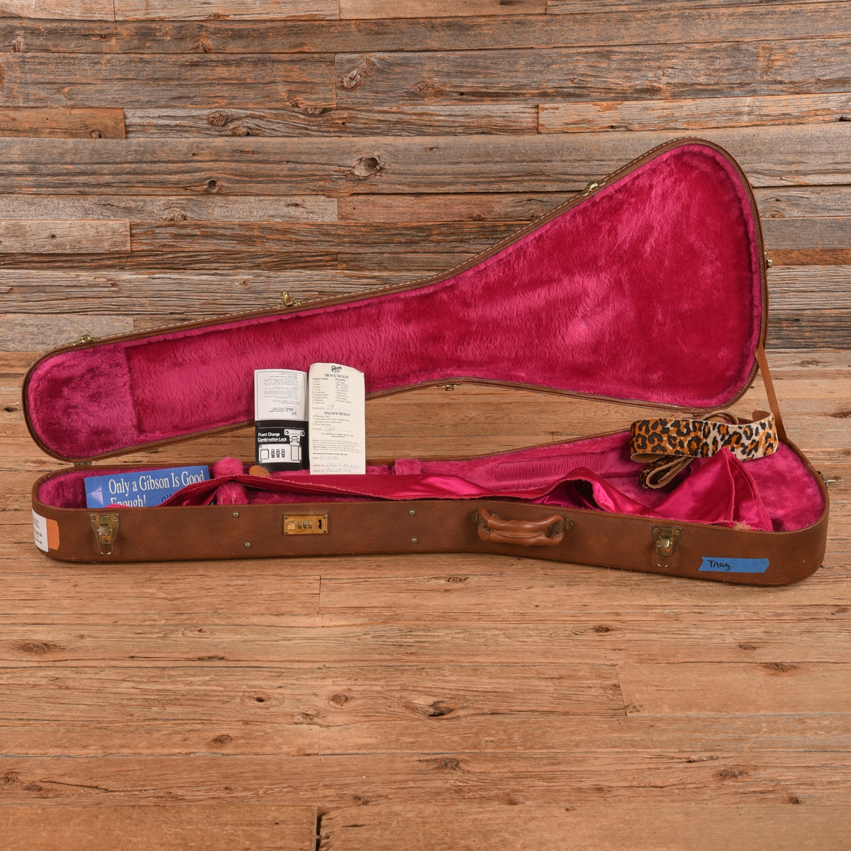 Gibson Custom 1964 Lonnie Mack Flying V Cherry 1995 - View 9 | MusicMarket
