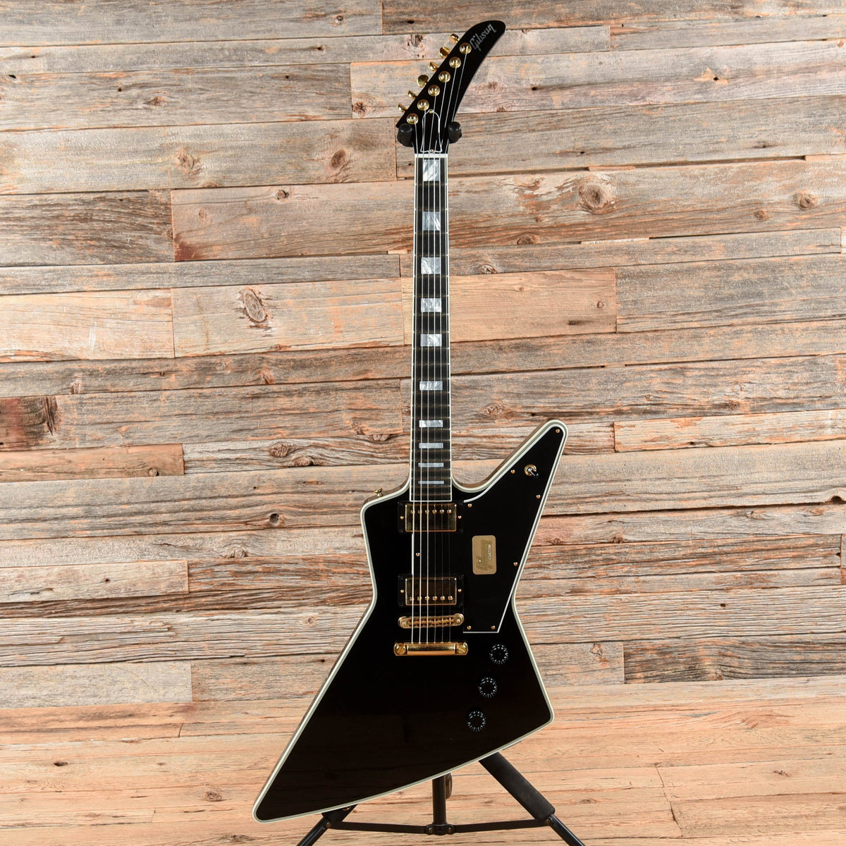 Gibson Custom Explorer Custom Ebony 2017 - View 4 | MusicMarket