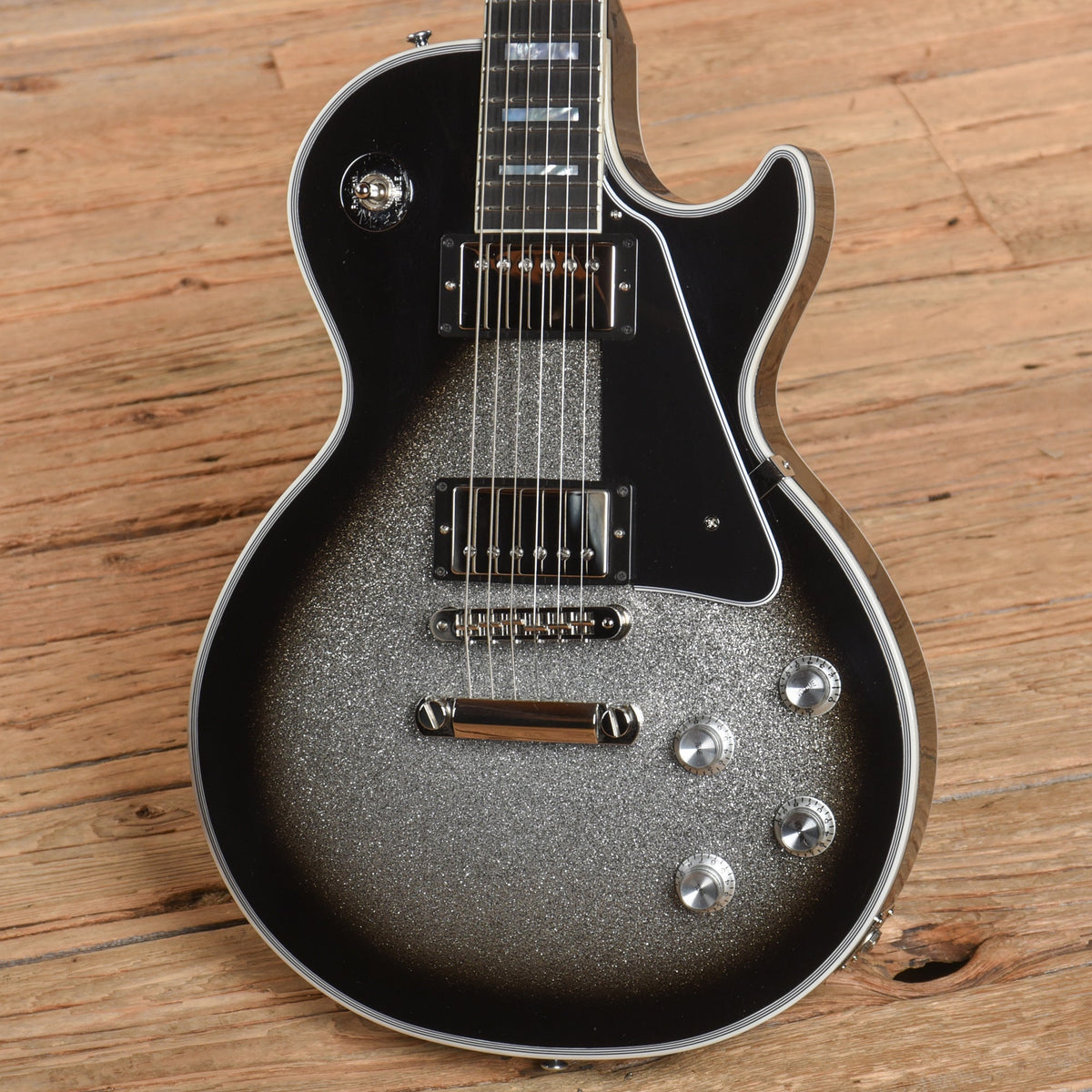 Gibson Custom Les Paul Custom Silver Sparkle Burst 2024 - View 2 | MusicMarket