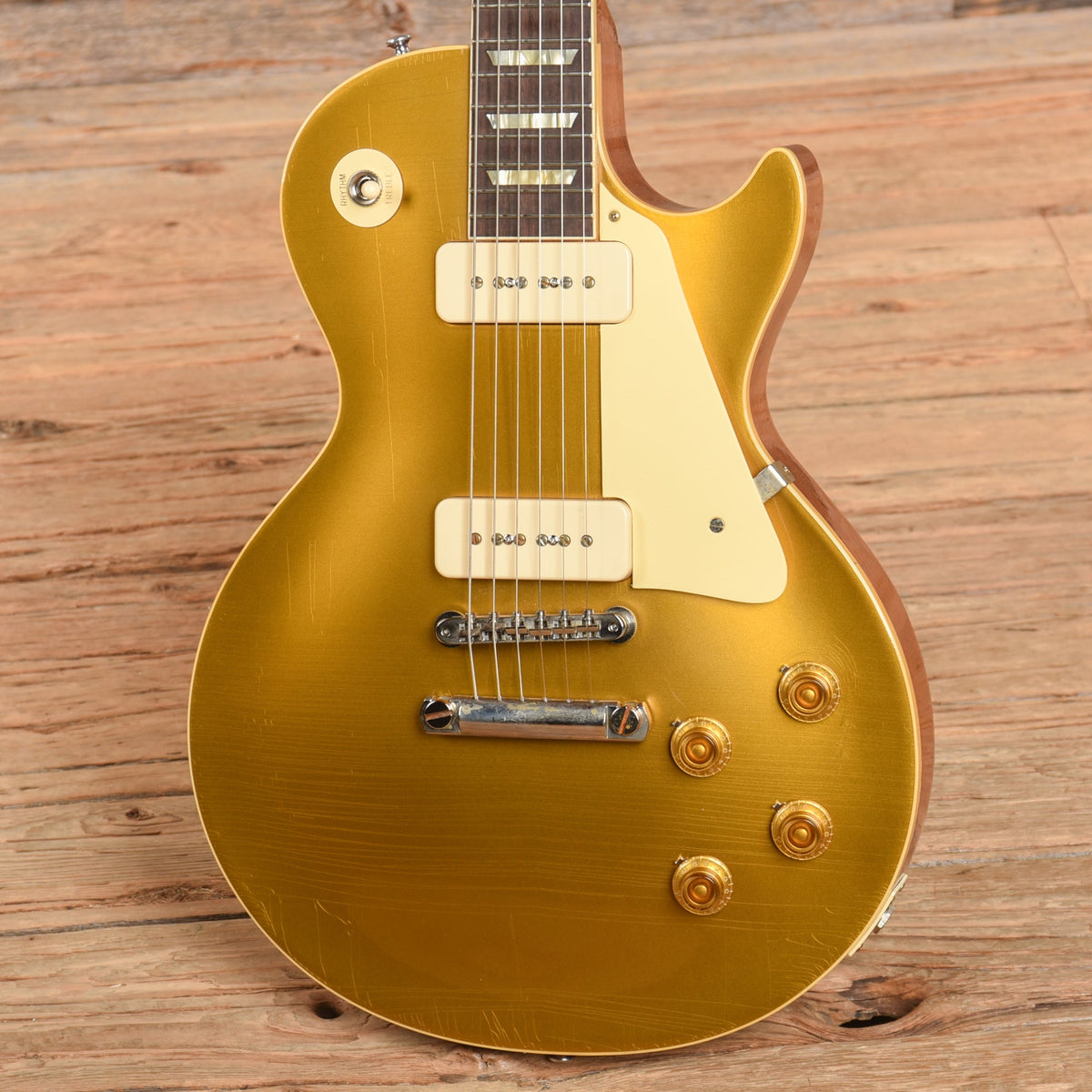 Gibson Custom Murphy Lab '56 Les Paul Ultra Light Aged Goldtop 2022 - View 2 | MusicMarket