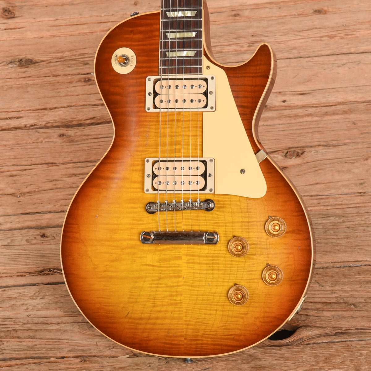 Gibson Custom Murphy Lab '59 Les Paul Standard Reissue Chambered Light Aged Sunburst 2025 - View 2 | MusicMarket