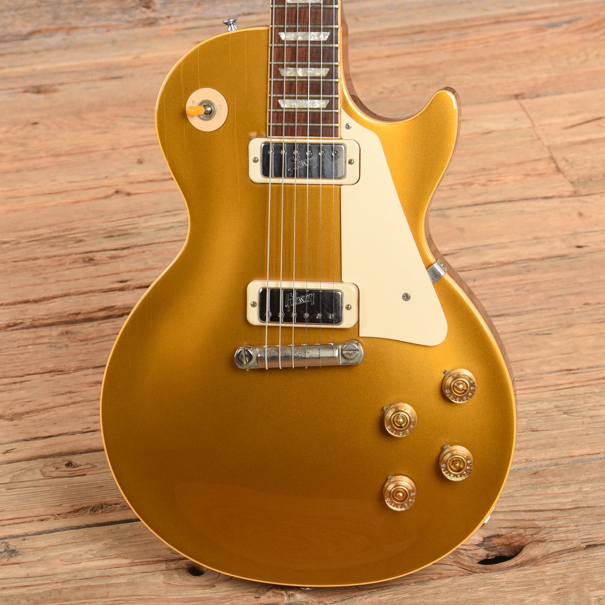 Gibson Custom Shop '54 Les Paul w/1972 Embossed Mini Humbuckers Goldtop 1996 - View 2 | MusicMarket