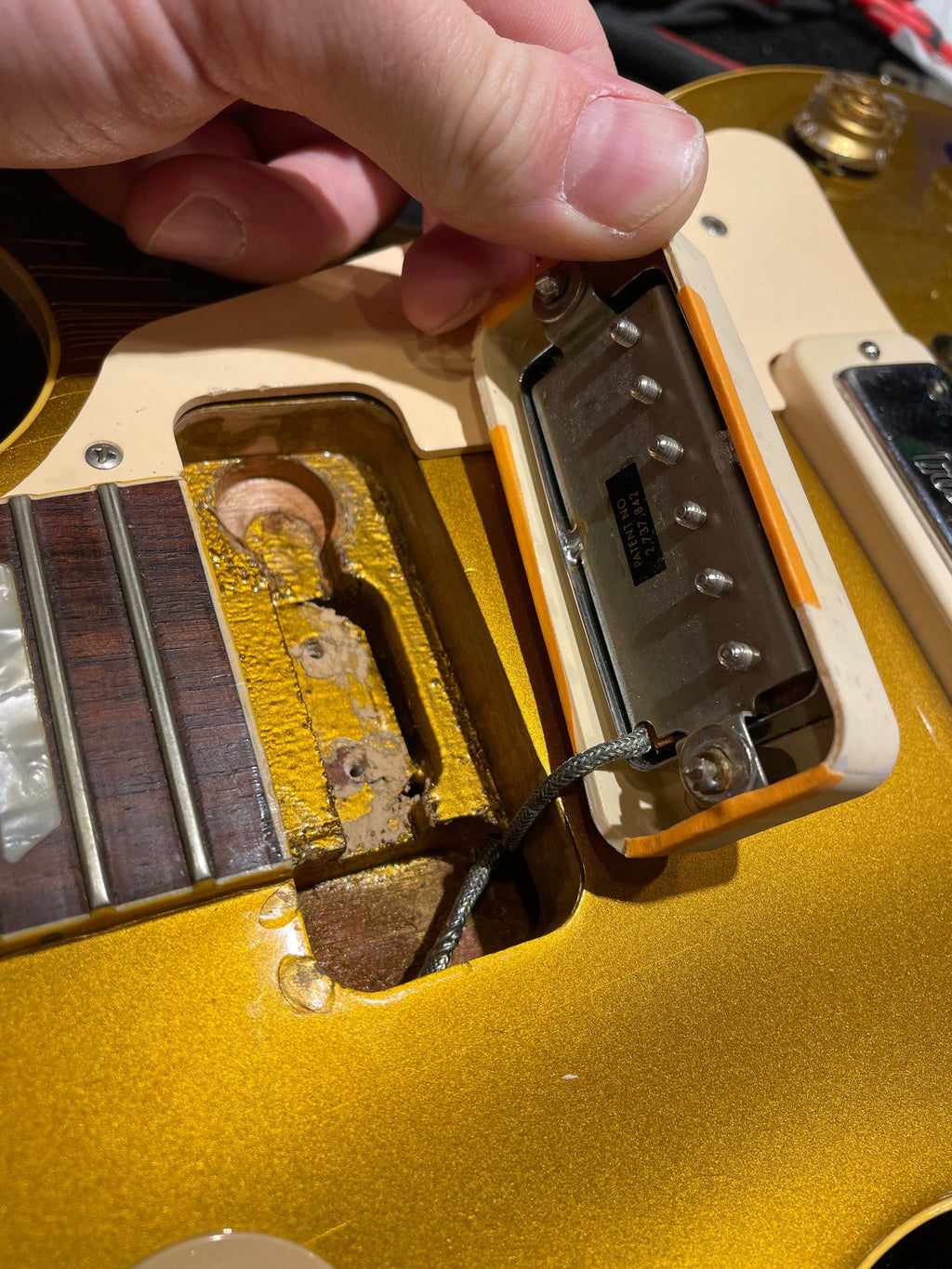 Gibson Custom Shop '54 Les Paul w/1972 Embossed Mini Humbuckers Goldtop 1996 - View 11 | MusicMarket