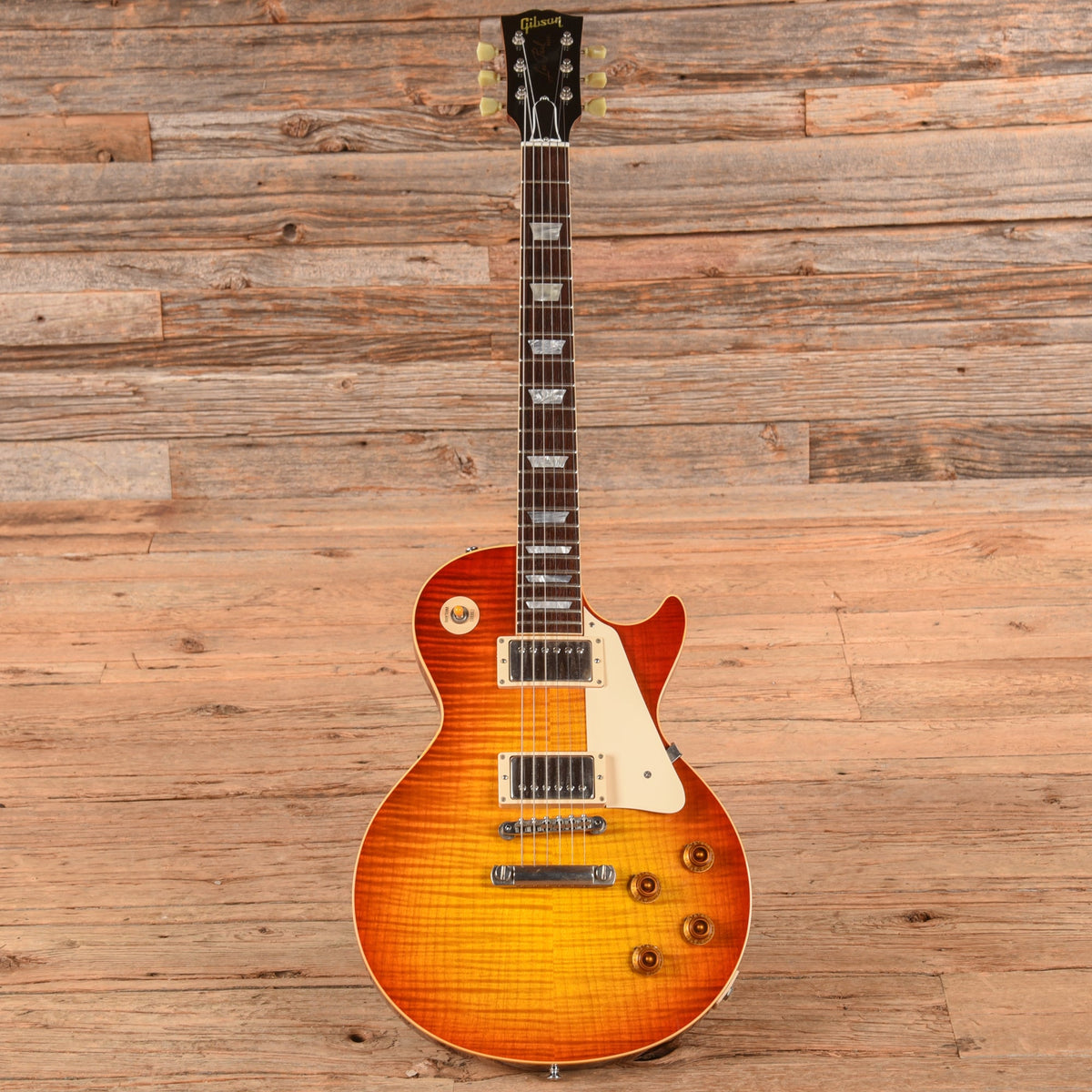 Gibson Custom Shop Historic Collection '58 Les Paul Standard Flame Top Sunburst 2002 - View 4 | MusicMarket