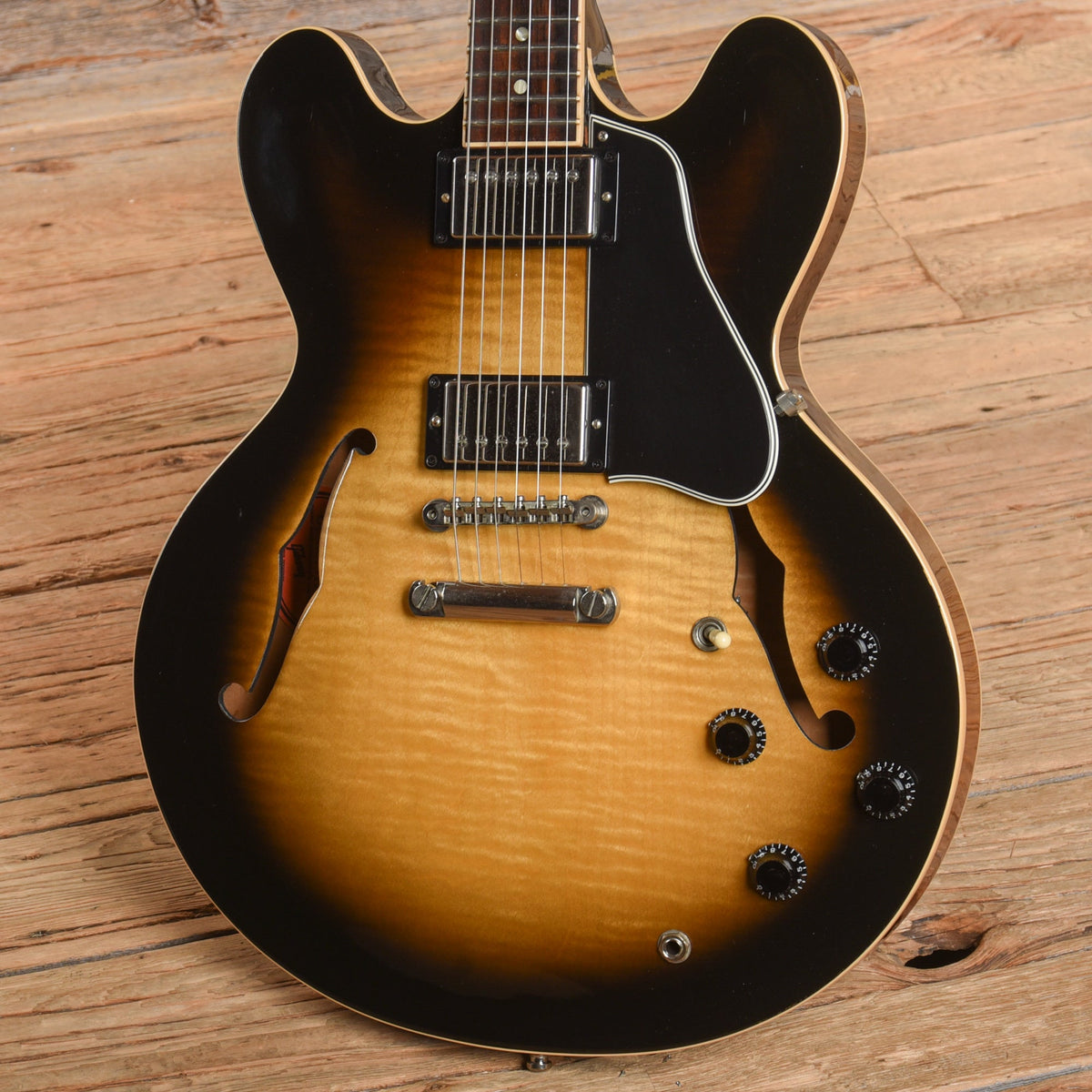 Gibson ES-335 Dot Figured Vintage Sunburst 2006 - View 2 | MusicMarket