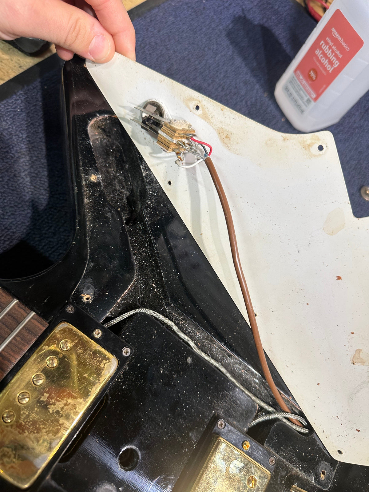 Gibson Explorer Black 1976 - View 14 | MusicMarket