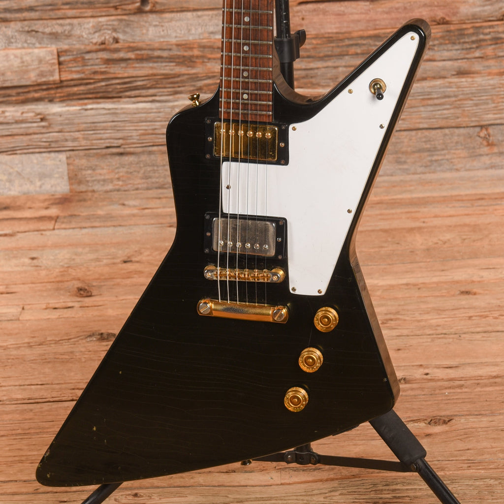 Gibson Explorer Black 1977 - View 2 | MusicMarket