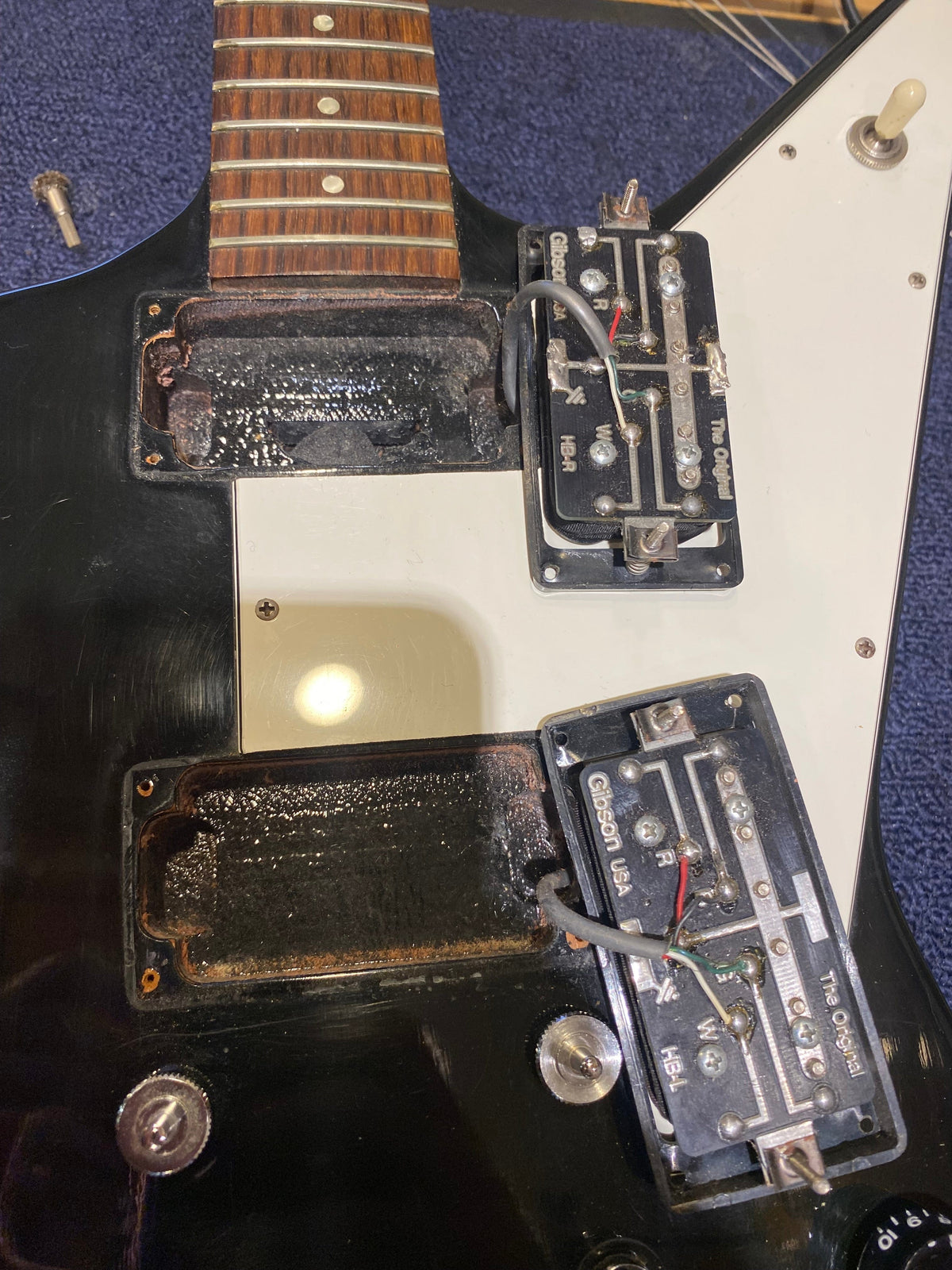 Gibson Explorer Black 1989 - View 12 | MusicMarket