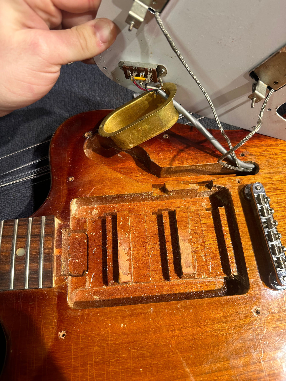 Gibson Firebird 12 String Sunburst 1967 - View 24 | MusicMarket