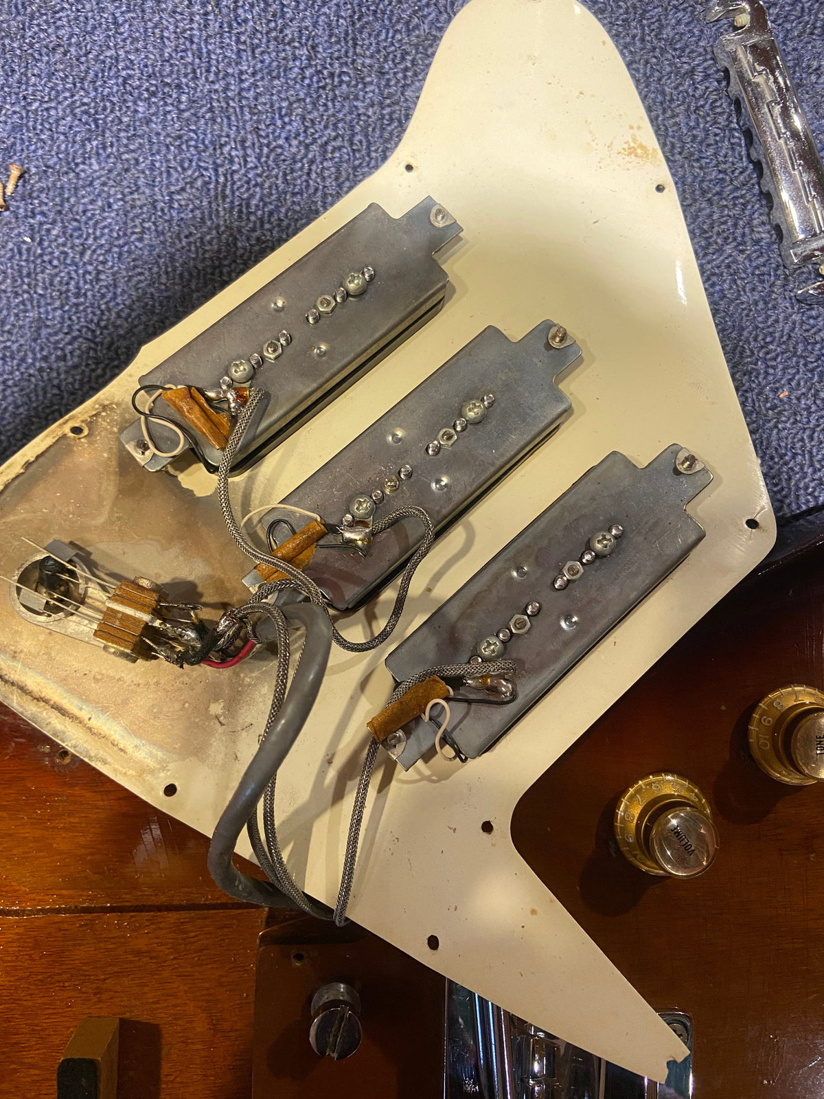 Gibson Firebird III Sunburst 1966 - View 13 | MusicMarket