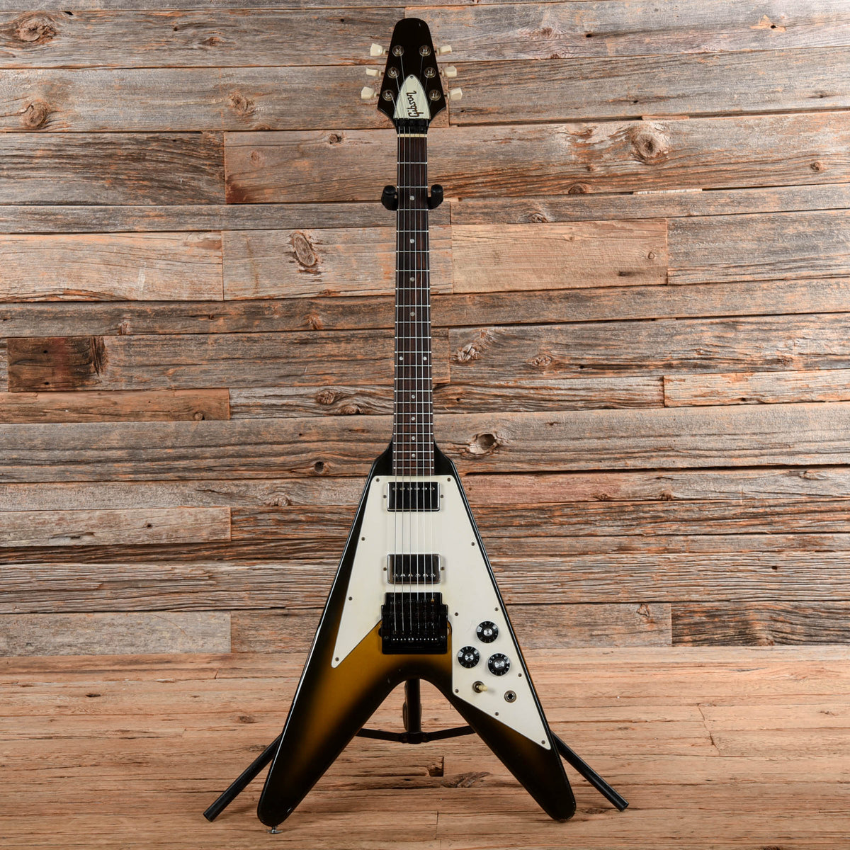 Gibson Flying V Silverburst 1981 - View 4 | MusicMarket