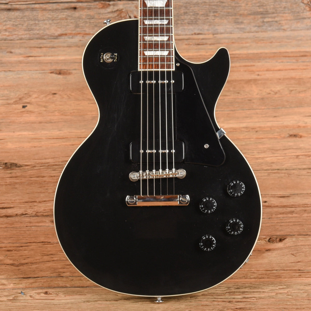 Gibson Les Paul Classic Ebony 2019 - MusicMarket