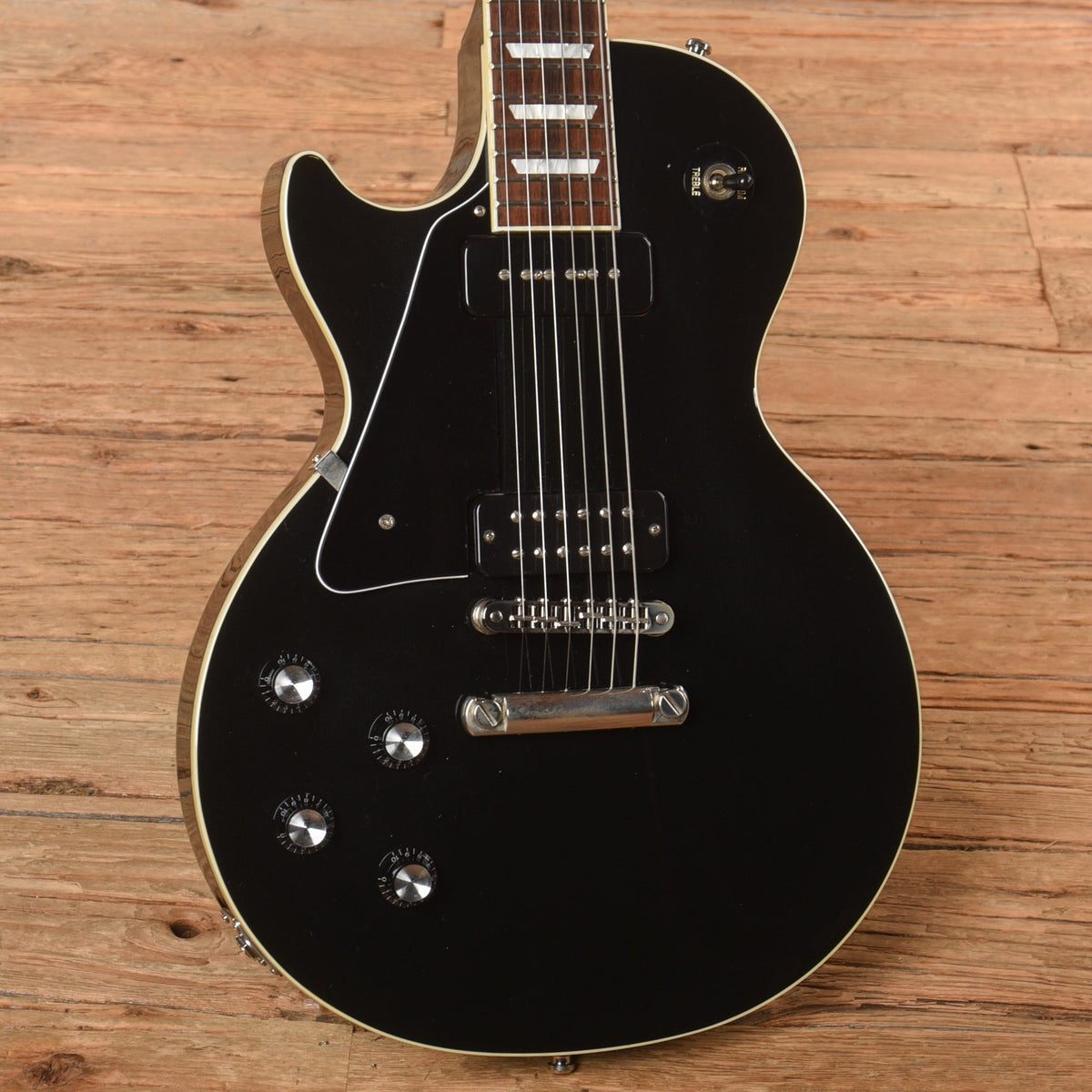 Gibson Les Paul Classic P90 Black 2018 LEFTY - View 2 | MusicMarket
