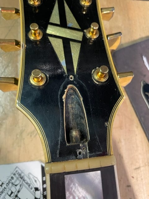Gibson Les Paul Custom Black 1971 - View 16 | MusicMarket