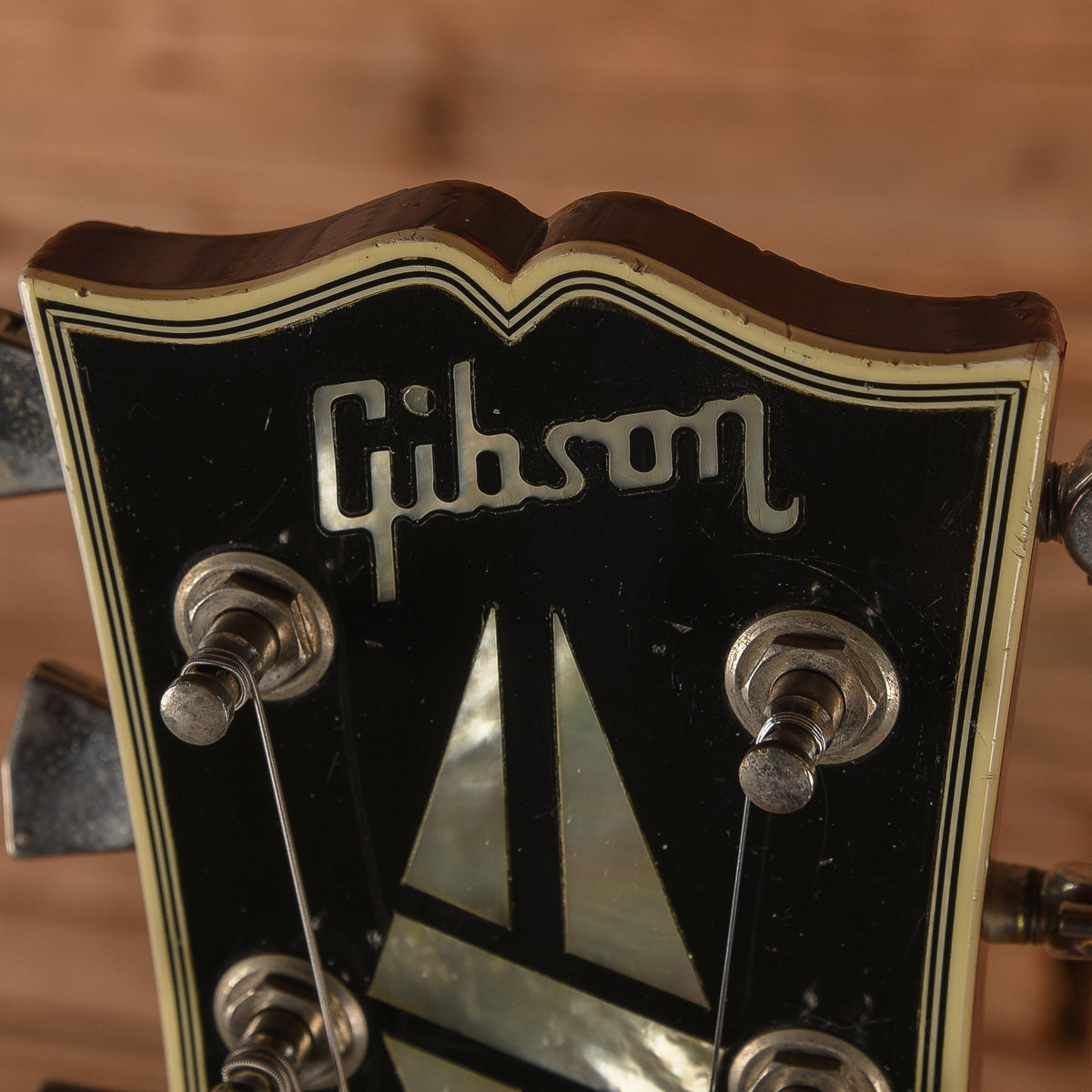 Gibson Les Paul Custom Cherry Sunburst 1982 - View 11 | MusicMarket
