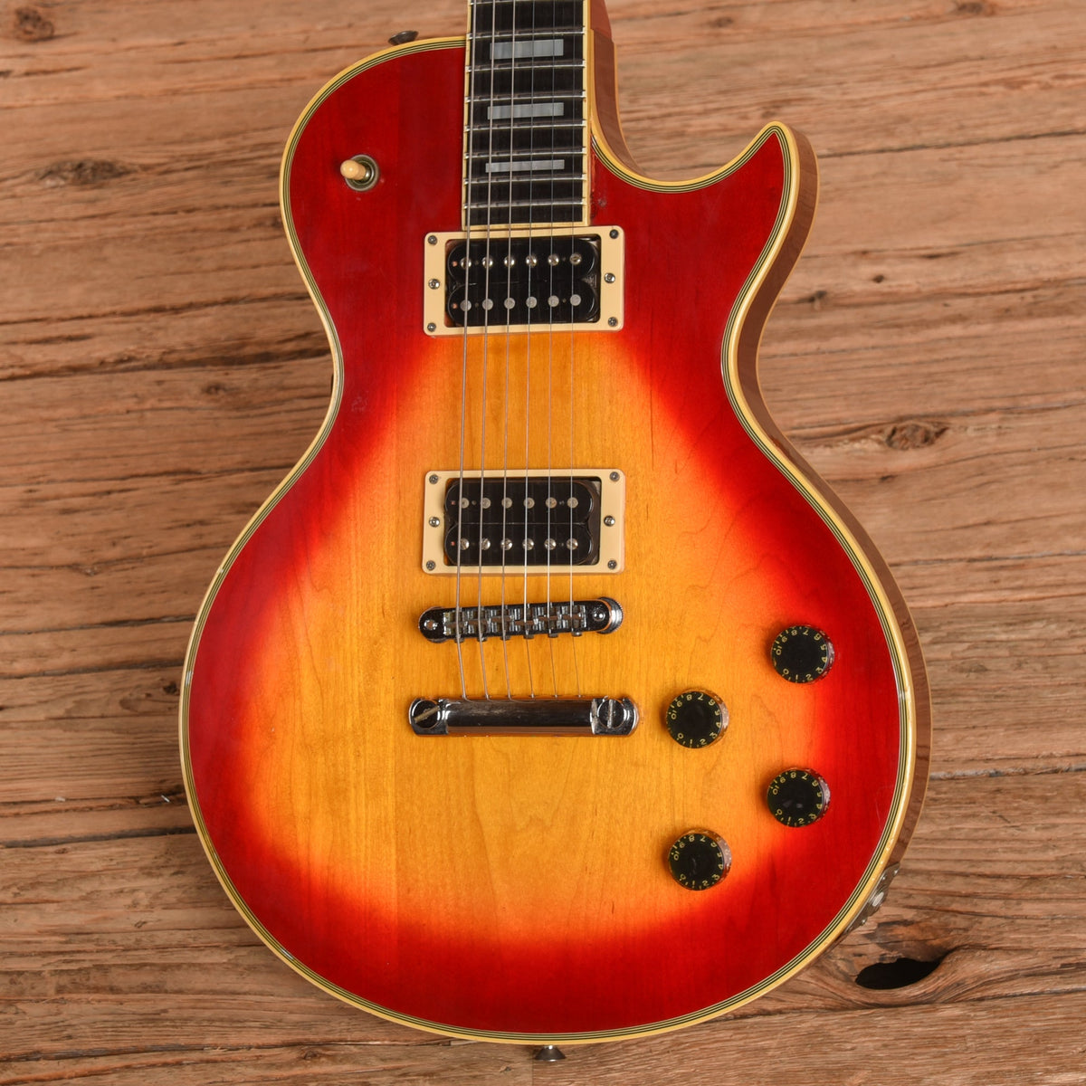 Gibson Les Paul Custom Sunburst 1981 - View 2 | MusicMarket