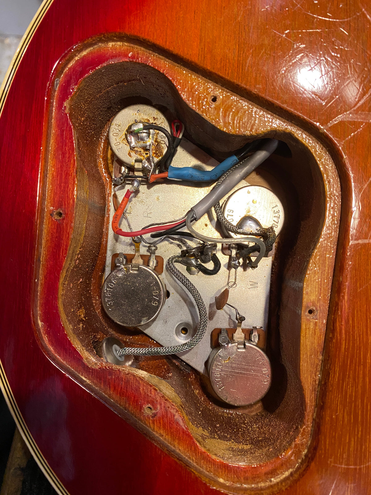 Gibson Les Paul Custom Sunburst 1981 - View 12 | MusicMarket