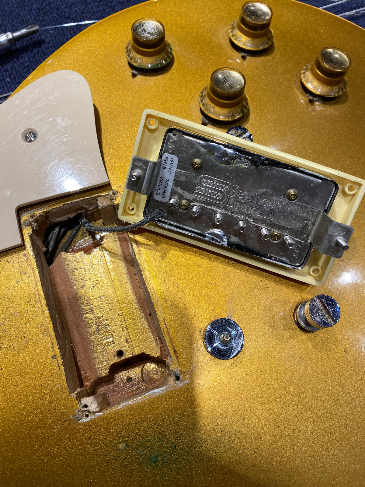 Gibson Les Paul Deluxe Goldtop 1973 - View 10 | MusicMarket