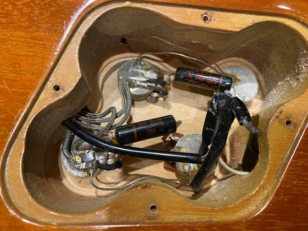 Gibson Les Paul Deluxe Goldtop 1973 - View 12 | MusicMarket