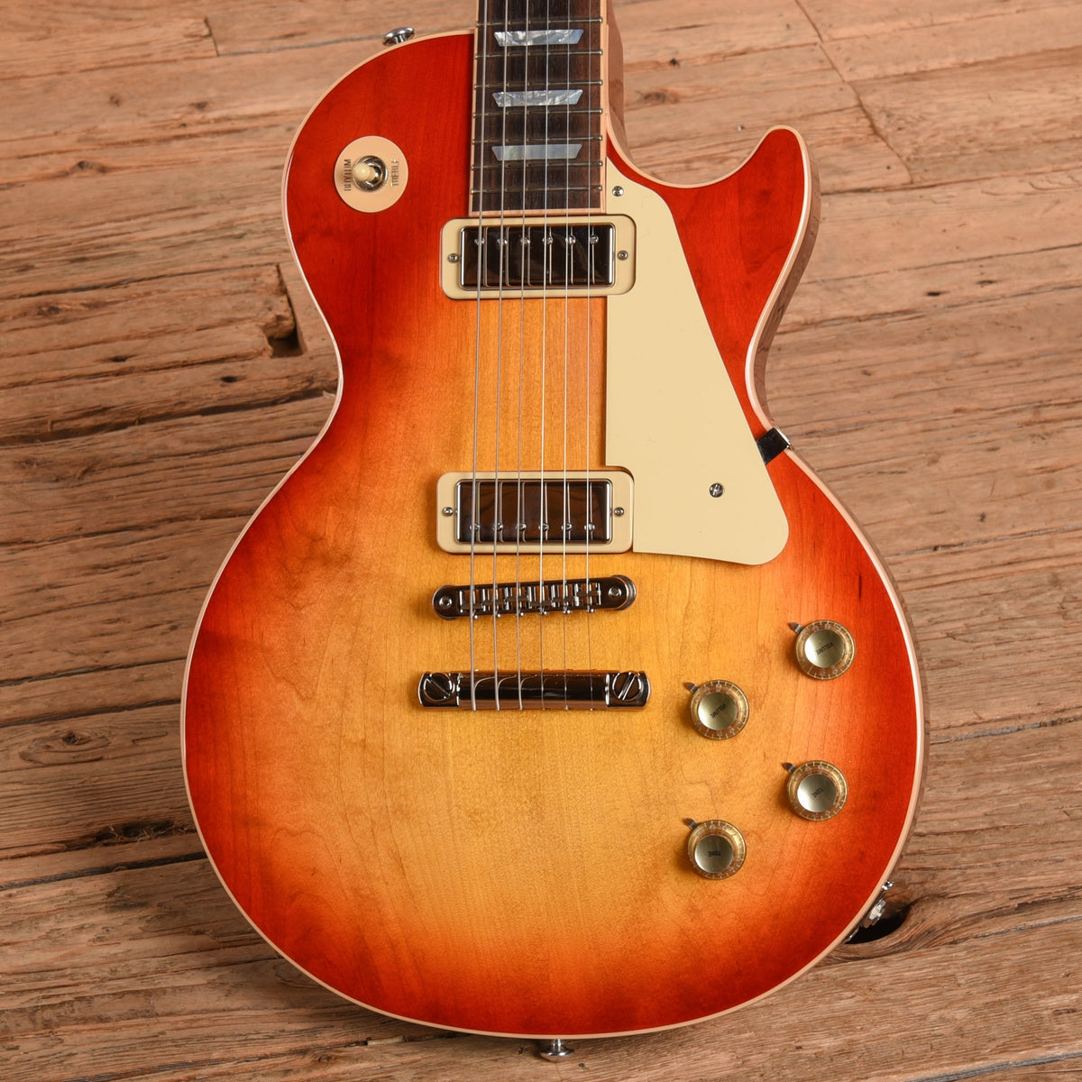 Gibson Les Paul Deluxe Heritage Cherry Sunburst 2015 - View 2 | MusicMarket