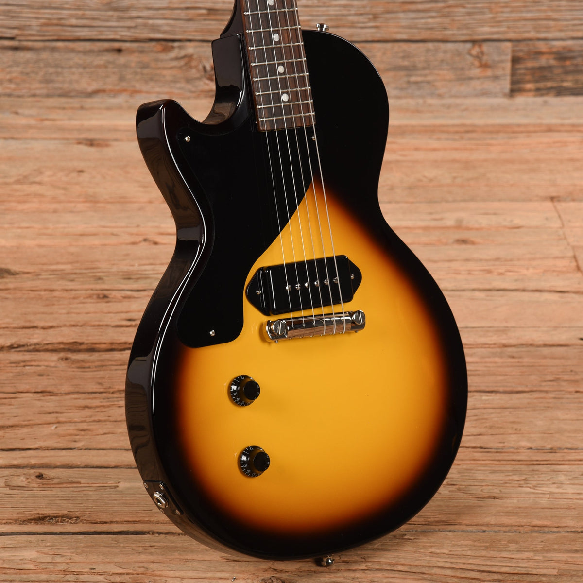 Gibson Les Paul Jr Vintage Tobacco Sunburst 2021 LEFTY - View 2 | MusicMarket