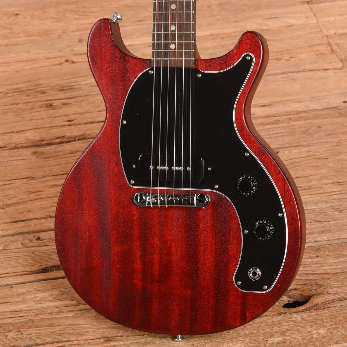 Gibson Les Paul Junior Tribute DC Cherry 2019 - View 2 | MusicMarket