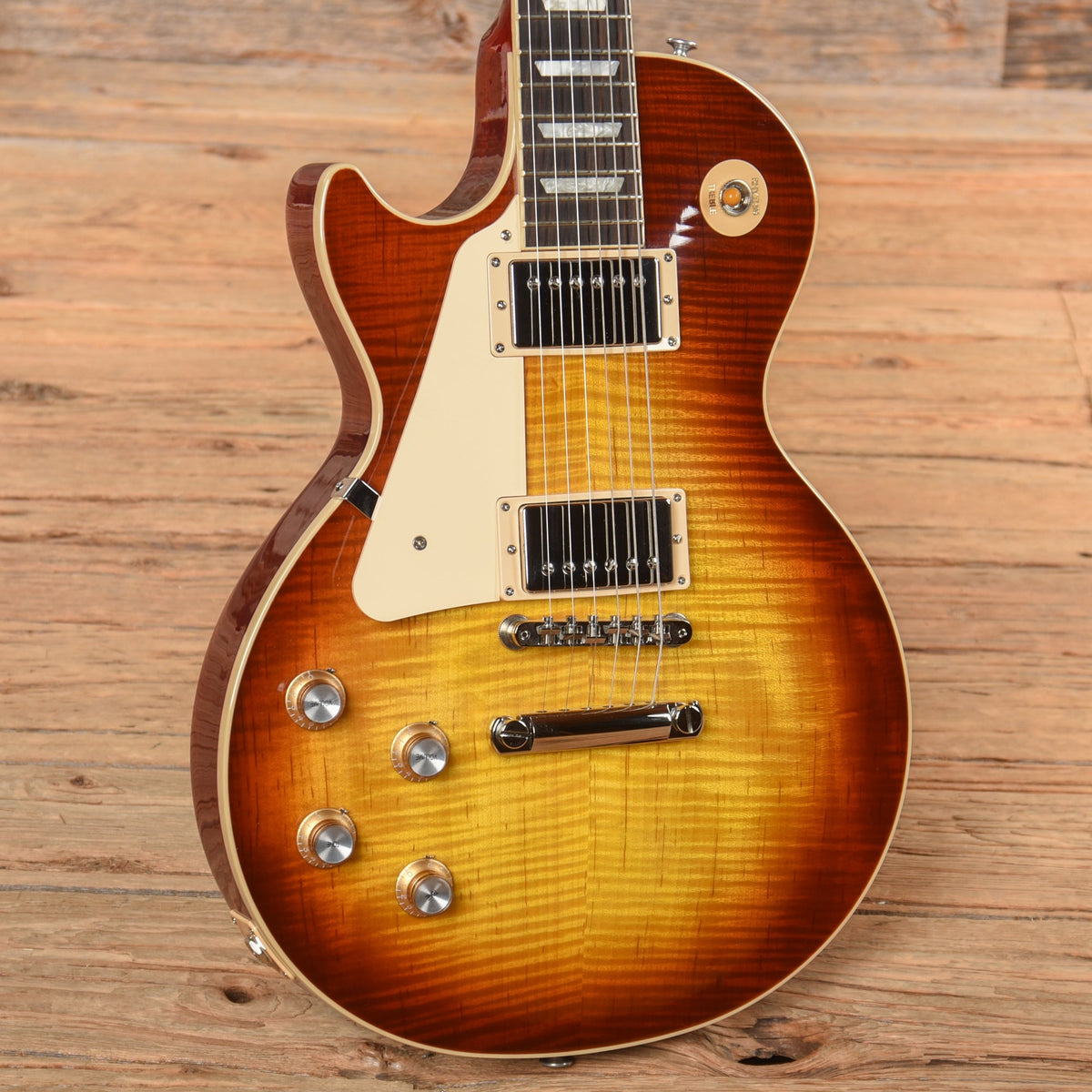 Gibson Les Paul Standad 60s Sunburst 2023 LEFTY - View 2 | MusicMarket