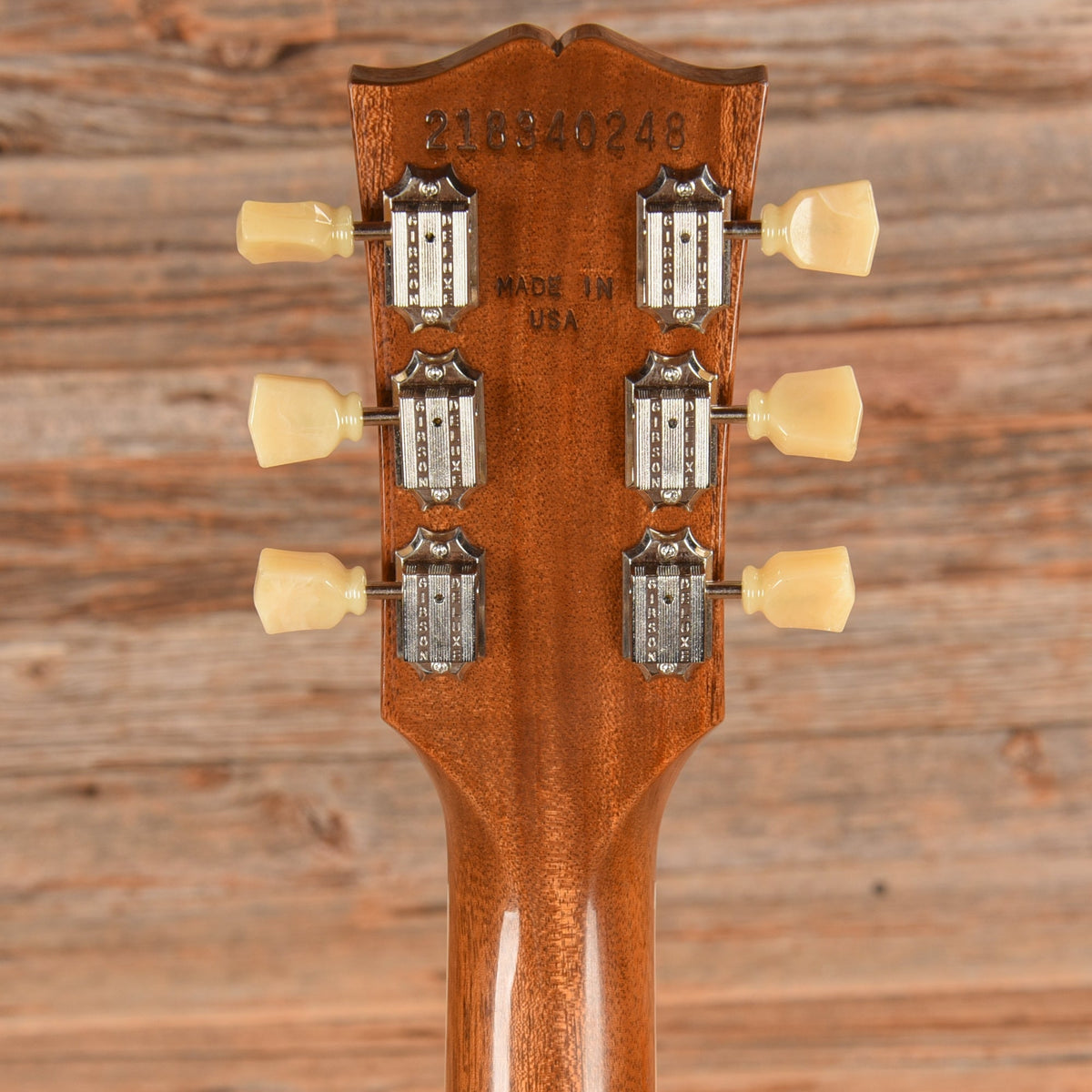 Gibson Les Paul Standard '50s P90 Goldtop 2024 - View 7 | MusicMarket