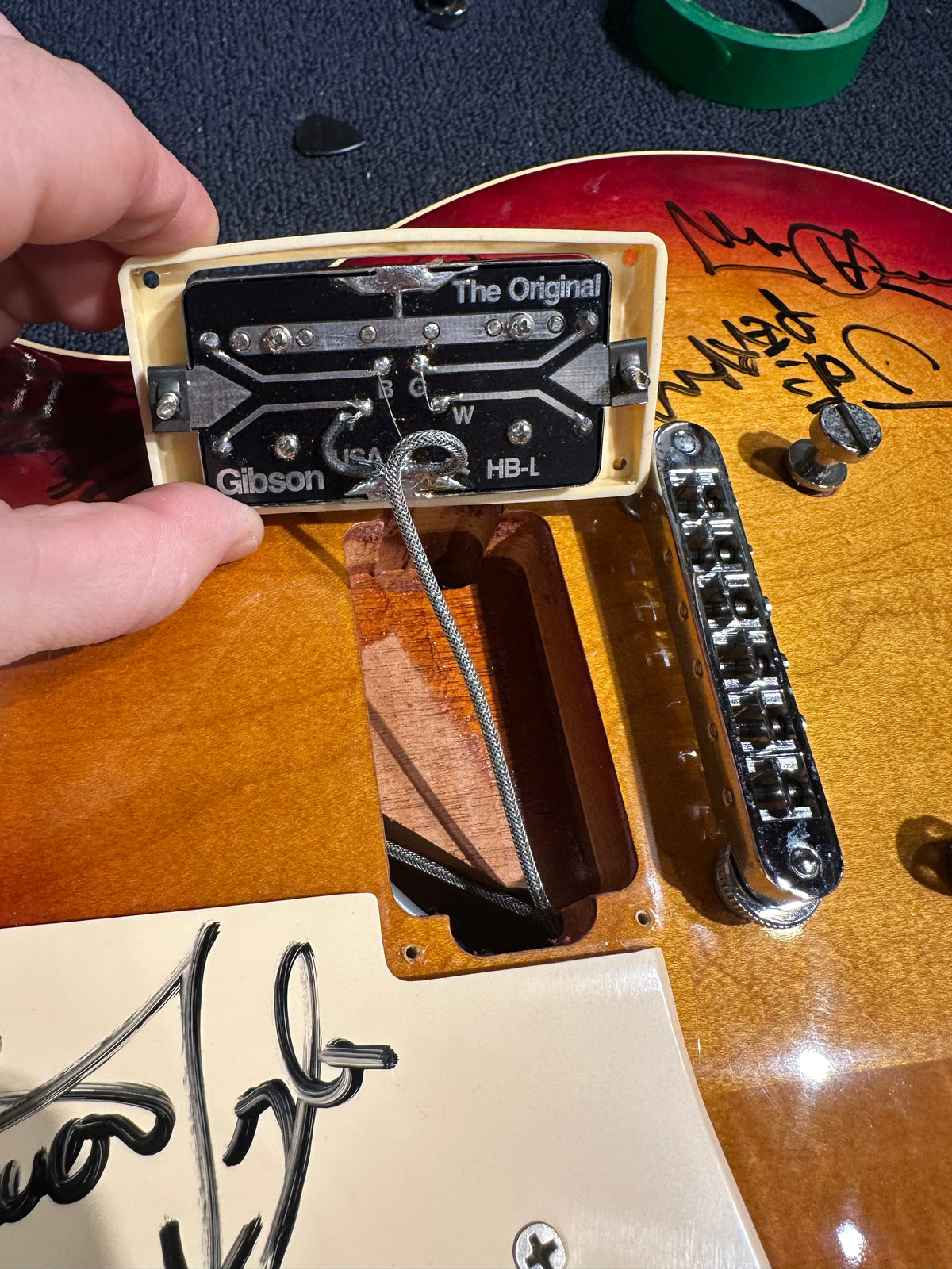Gibson Les Paul Standard (Signed) Sunburst 1988 LEFTY - View 13 | MusicMarket
