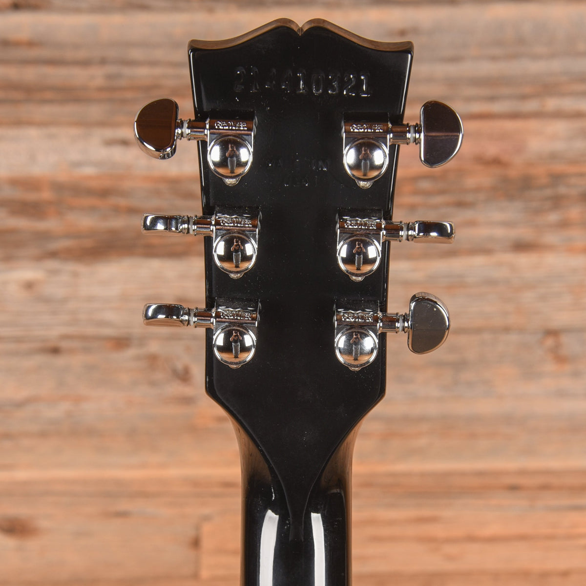 Gibson Les Paul Studio Black 2021 - View 7 | MusicMarket