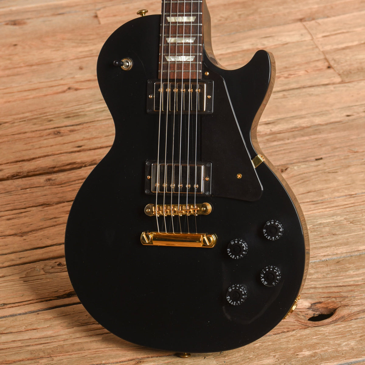 Gibson Les Paul Studio Ebony 2019 - View 2 | MusicMarket