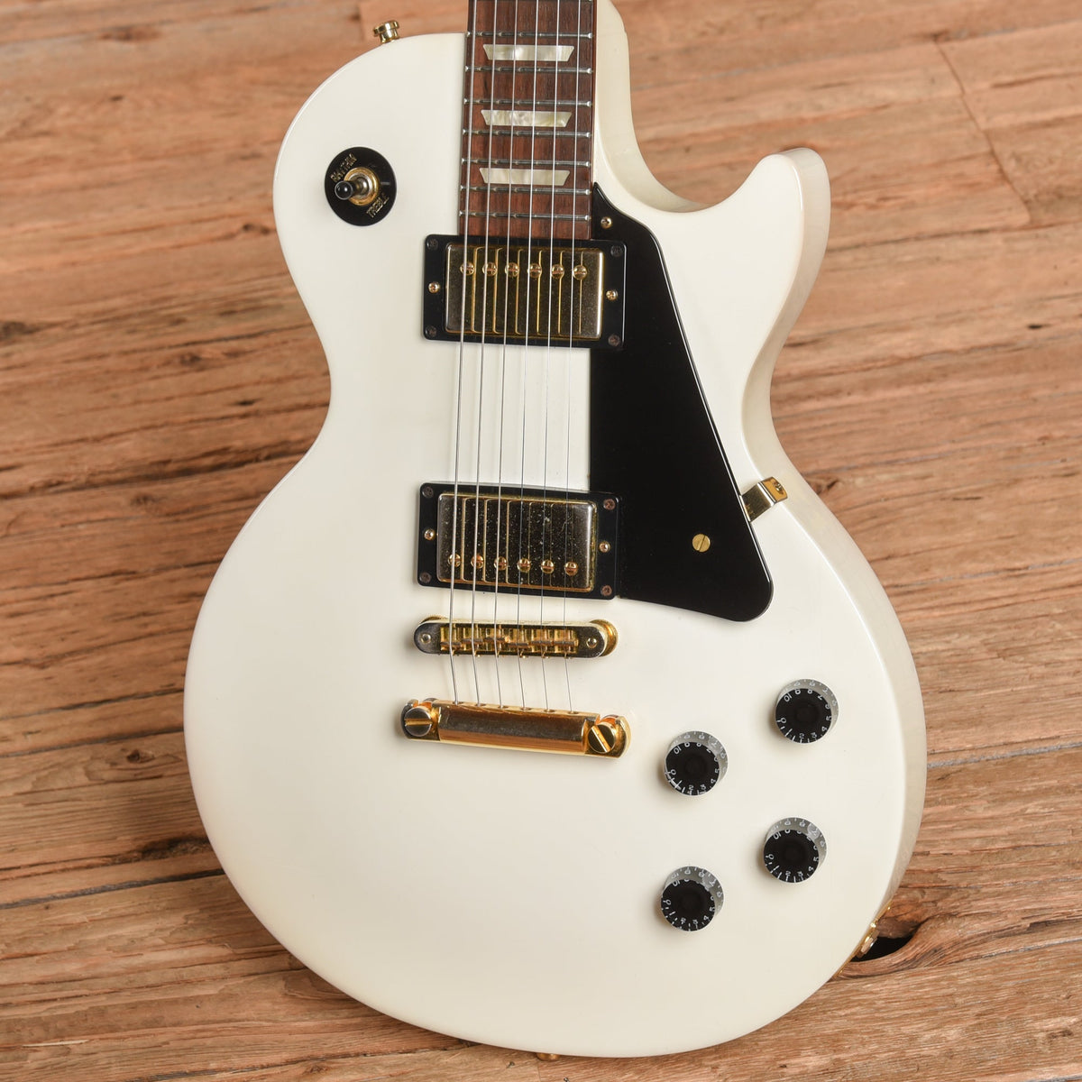 Gibson Les Paul Studio White 2011 - View 2 | MusicMarket