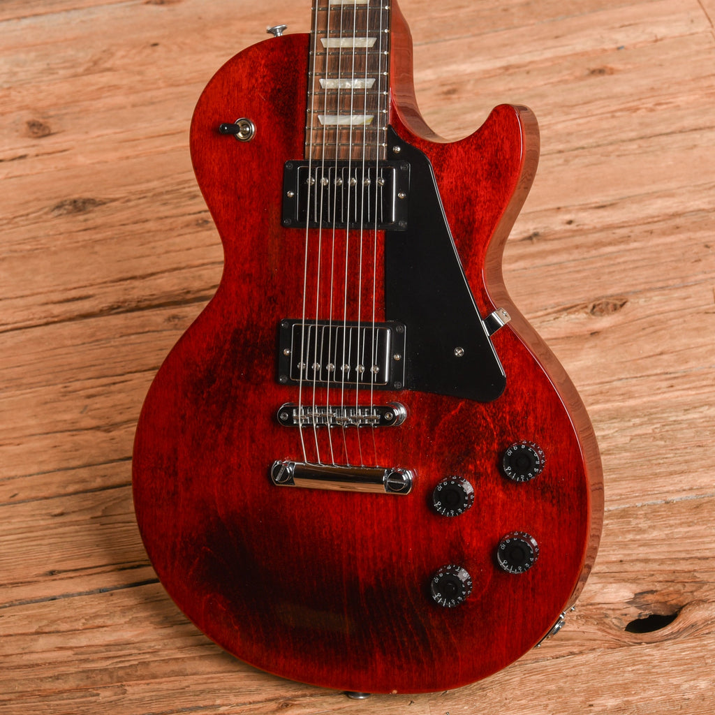 Gibson Les Paul Studio Wine Red 2023 - View 2 | MusicMarket
