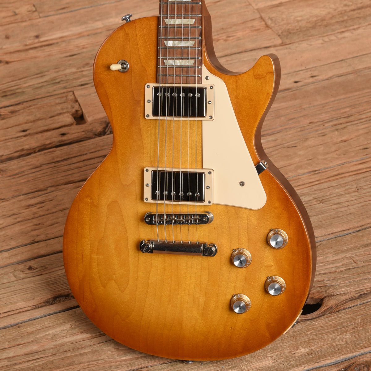 Gibson Les Paul Tribute Honey Burst 2018 - View 2 | MusicMarket