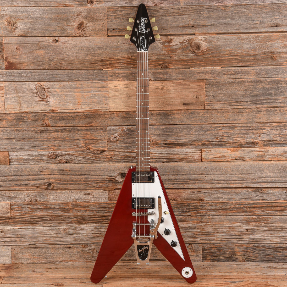 Gibson Lonnie Mack Flying V Cherry - View 4 | MusicMarket